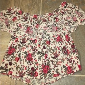 American eagle off the shoulder shirt size xs